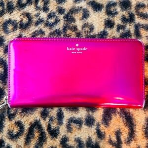 Kate spade pink zippy wallet